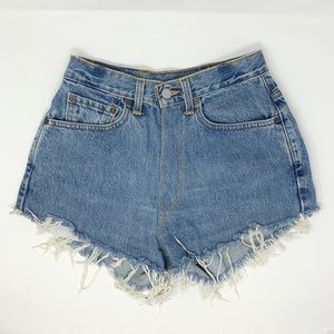 Vintage Levi’s Denim Mom Jean Shorts Cut Off
